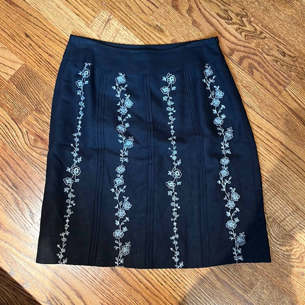 Ann Taylor Loft  skirt black/white 4 petite
